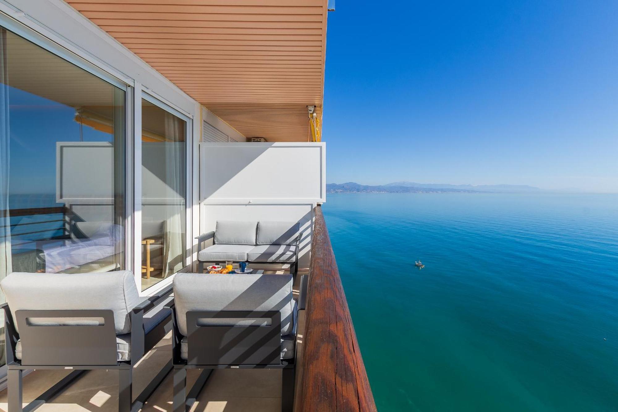 Santa Clara Modern & Exclusive Seafront Apartment Torremolinos Exterior photo